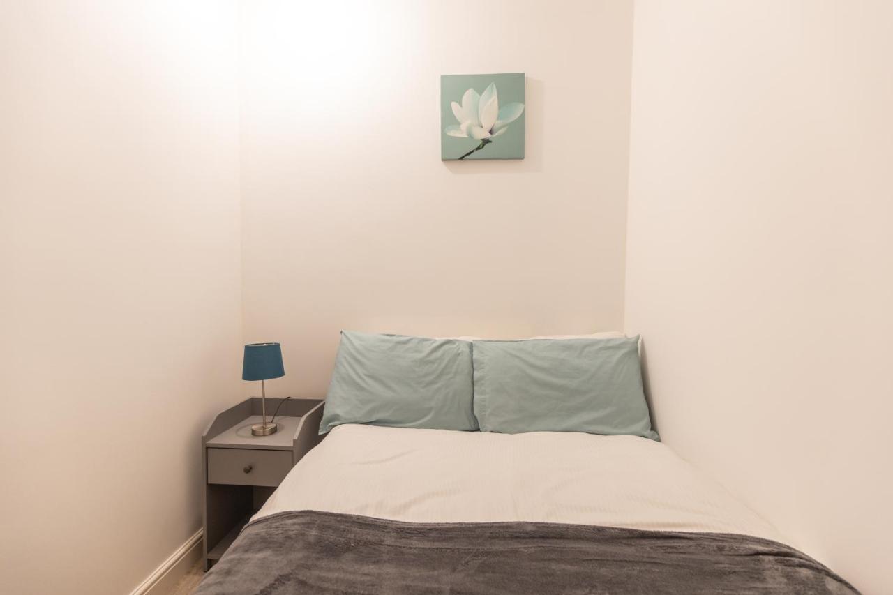 Cosy Modern Apartment, Grand Victorian Building, 5 Mins To Coventry City Centre ภายนอก รูปภาพ