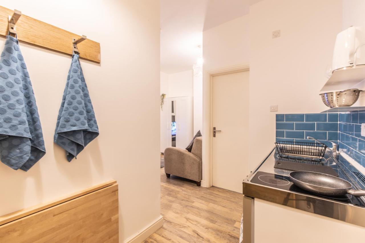 Cosy Modern Apartment, Grand Victorian Building, 5 Mins To Coventry City Centre ภายนอก รูปภาพ